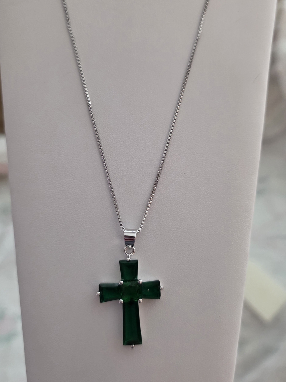 NEW- 925 Italy 18" Silver Elegant Green Cross Pendant Necklace
